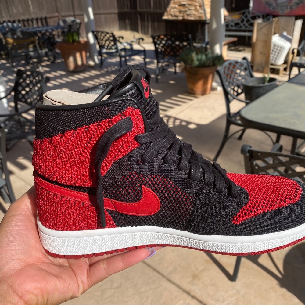 Jordan 1 Retro High Flyknit Bred GS
